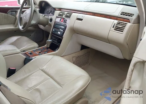 1999 Mercedes-Benz E 320 from USA, damaged, VIN WDBJF65H4XA768667